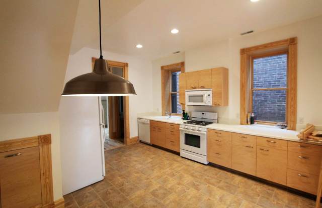 2303 Shenandoah Avenue - A Gallery 4