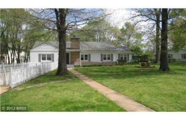 Great Single Family Home on Half Acre Lot near Ft. Belvoir/Kingstowne photos photos