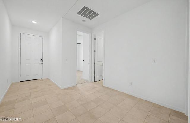 6842 W BETH Drive Gallery 2