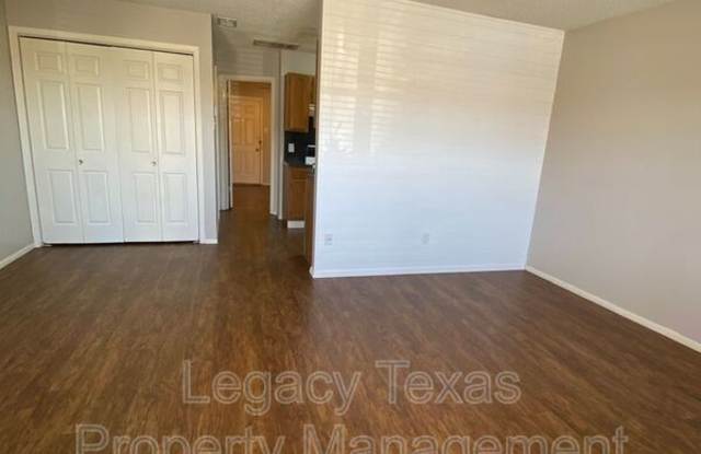 1409 W Kilpatrick Ct Apt D Gallery 2