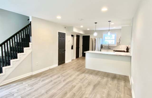 1018 48th St, NE Gallery 4