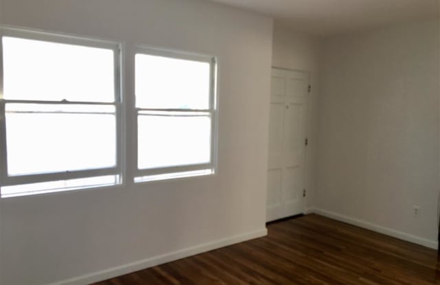 472 Orange Ave Gallery 3