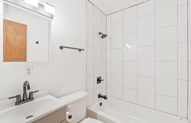 233 - 239 Parkview Blvd photos photos