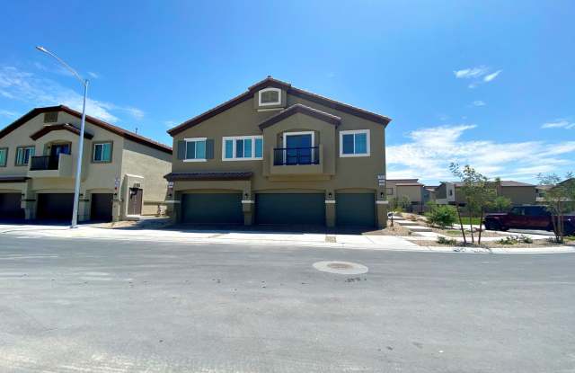 UPGRADED 2 BEDROOM TOWNHOME IN GATED COMMUNITY IN VALLEY VISTA photos photos