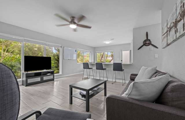 1007 Ne 9th Ct Gallery 2