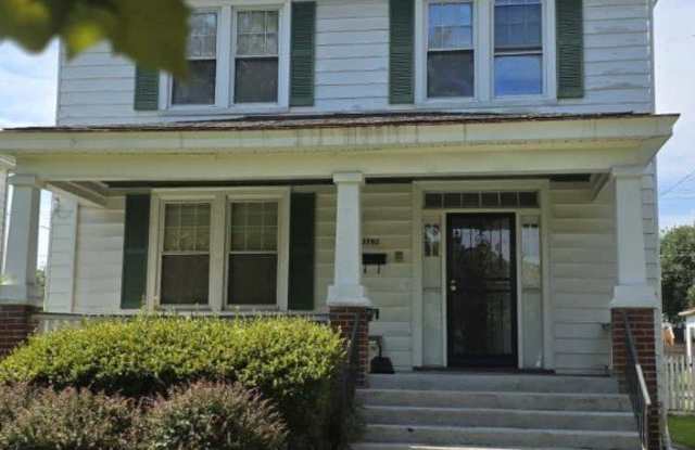 2702 Seminary Avenue photos photos