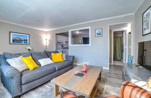 2417 Glenrose Avenue - A photos photos