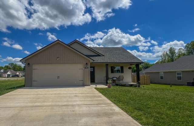 Charming Ranch-Style Home on a Large Corner Lot --Fenced In Backyard! photos photos