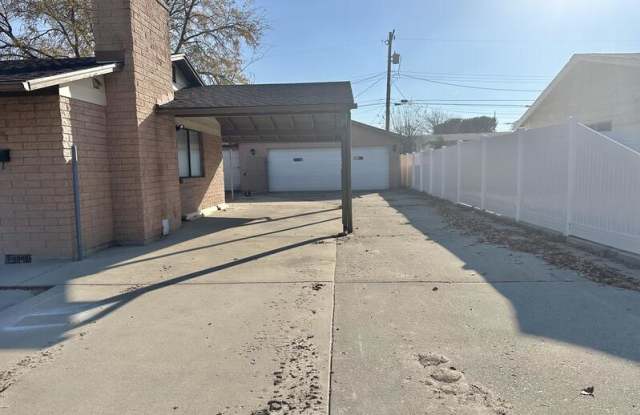 1869 W Bowling Ave Gallery 3