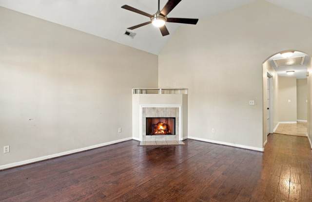 Neat and clean 2 bedroom town home home in Bessemer Gallery 4