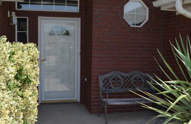 Adorable cottage home in Killeen - NEW APPLIANCES ! Gallery 3