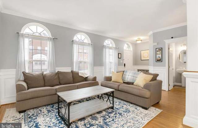 7327 HAMPTON MANOR PLACE Gallery 4