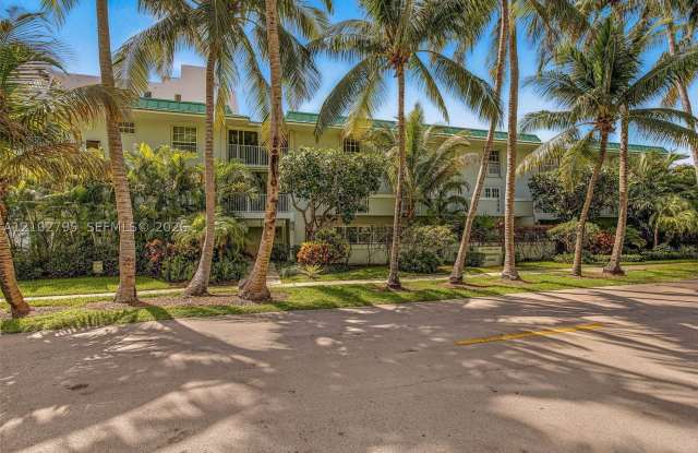 300 Sunrise Dr Gallery 3