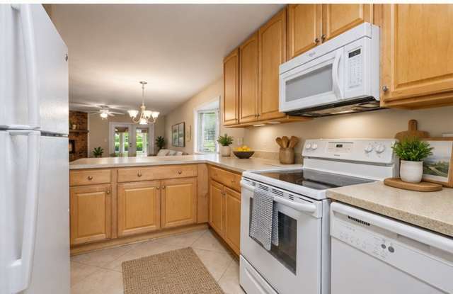 Golf Course Views in Desirable Killearn Estates Neighborhood! Gallery 4