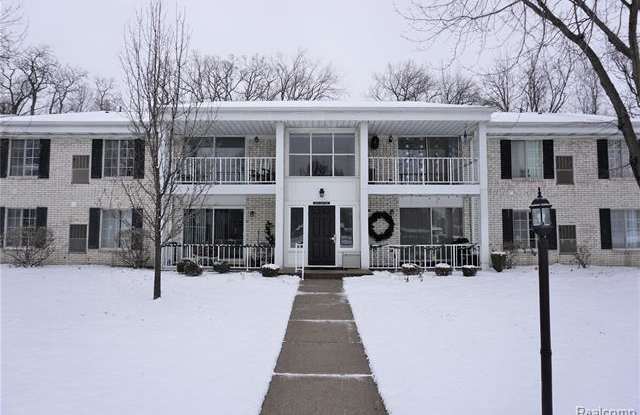35962 ANN ARBOR Trail Gallery 2