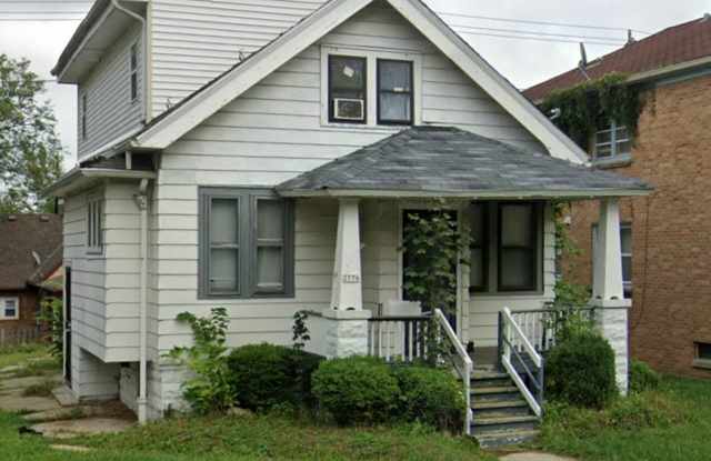 Nice 3-Bedroom Single Family Home Available August 1st! photos photos