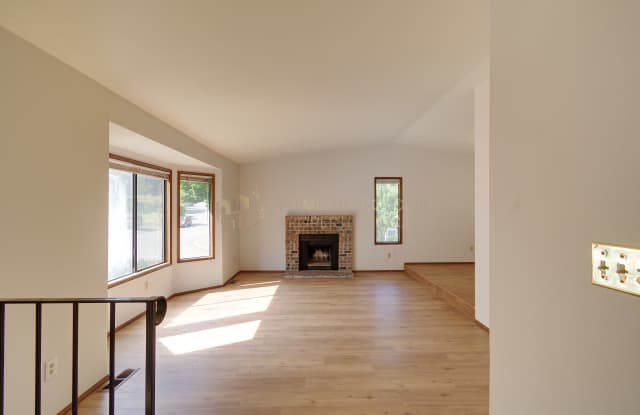 16708 SE 40th Pl. Gallery 3