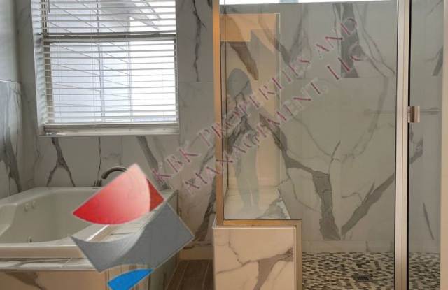 1703 Ross Gallery 3