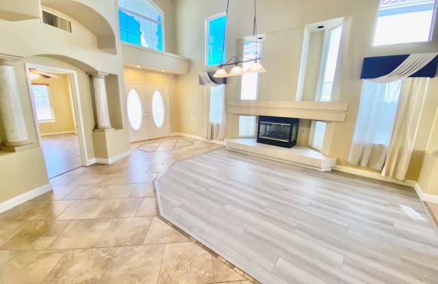 IMMACULATE 5 BEDROOM / 2.5 BATHROOM 2 STORY HOME W/ POOL & SPA, W/2 CAR GARAGE Gallery 3