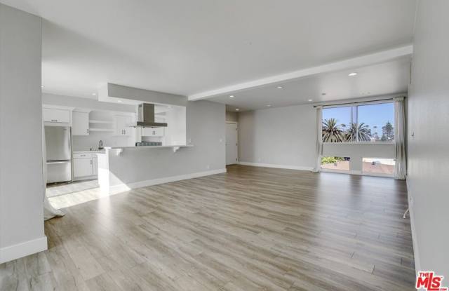 842 11th St photos photos