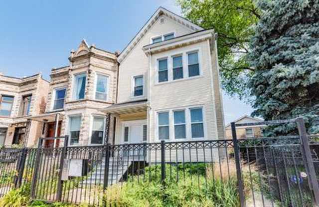 1456 W Irving Park photos photos