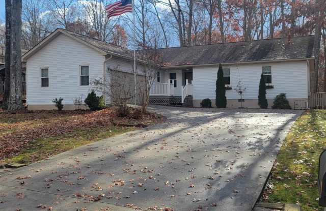 140 Shelley Lane - 140 Shelley Lane, Fairfield Glade, TN 38558