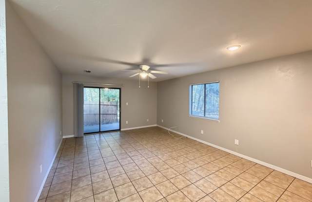 2741 West Tharpe Street Gallery 3