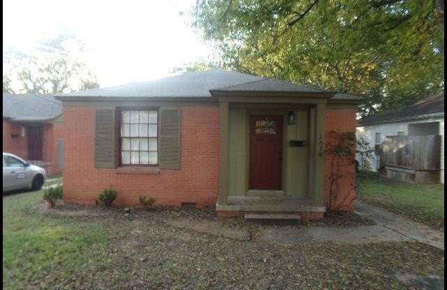 2318 S Louisiana Street photos photos