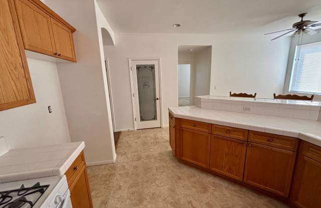 Charming 3-Bedroom, 2-Bath Home in Oakdale Gallery 4