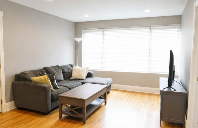 1345 W Fargo Ave photos photos