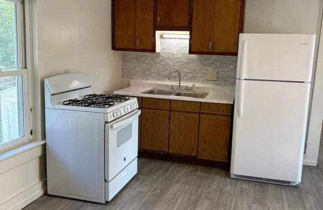 632 Bay Shore Drive - Upper Gallery 2