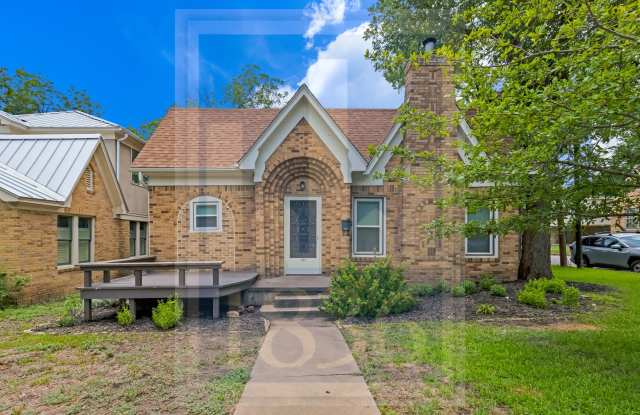 701 Carolyn Ave - A photos photos