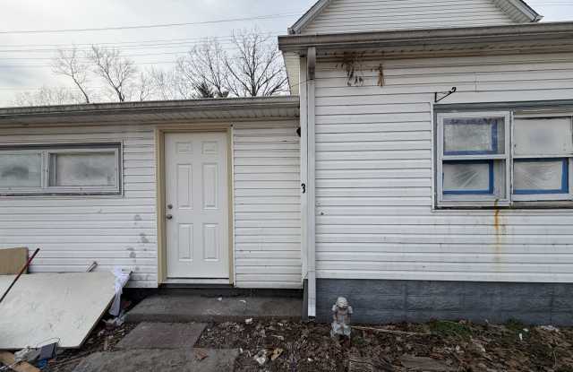 2900 S 13th St photos photos