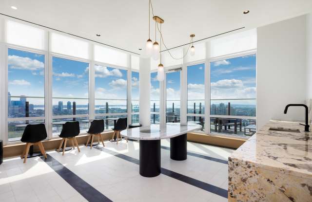 425 Summit Gallery 2