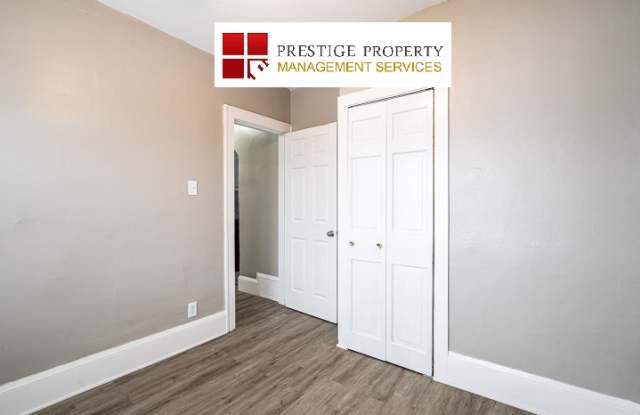 5832-5834 W. Walker St - Upper Gallery 2