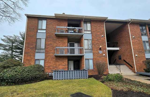 114 VAN BUREN Road unit: 5 photos photos