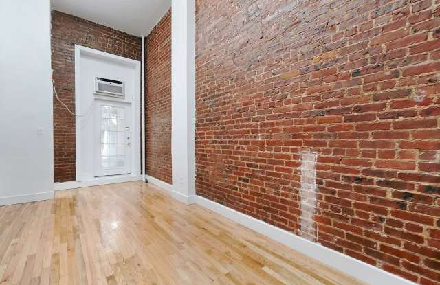 233 E 77th St Gallery 1