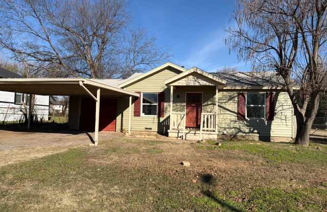 Cute two bedroom home for rent - 3919 Southeast 12th Street, Del City, OK 73115