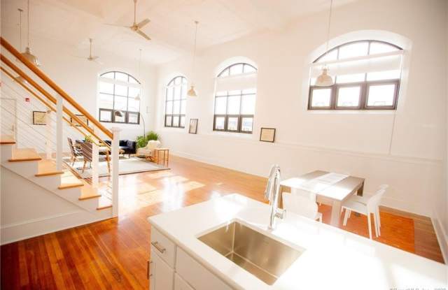 70 S Main Street unit: 3D photos photos