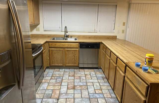 2744 E Villa Theresa Dr Gallery 3