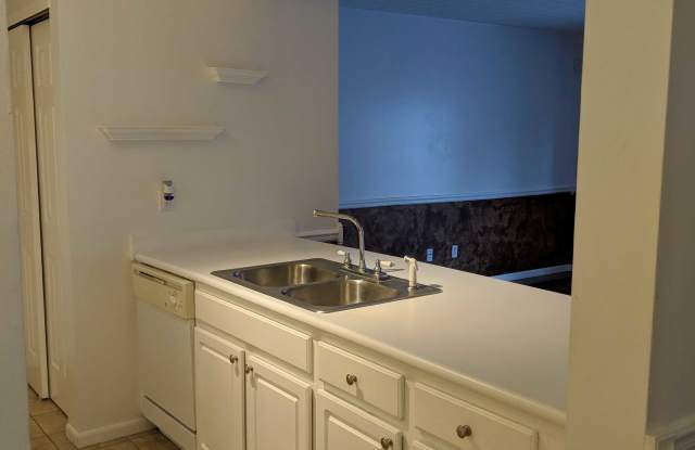 6071 Brice Park Drive Gallery 4