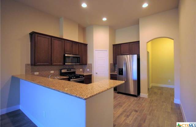 1241 Old Fm 306 Gallery 3