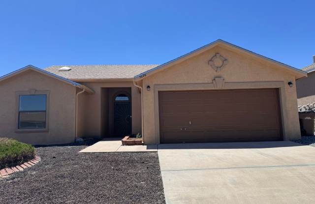 Welcome to your new home sweet home in the charming Los Colinas area! photos photos