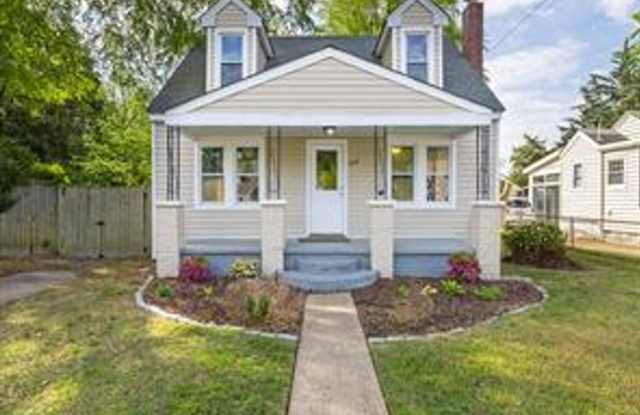 Check out this beautiful Cape Cod in the heart of Bayview! photos photos