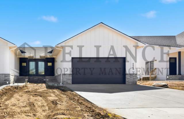 5263 North Pinecrest Court - 5263 North Pinecrest Court, Bel Aire, KS 67220