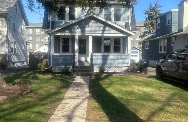 1367 E 7Th St photos photos