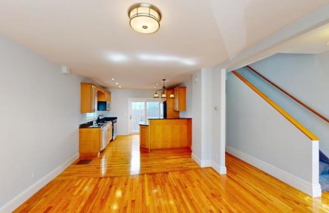 4 M Street Pl. Gallery 3