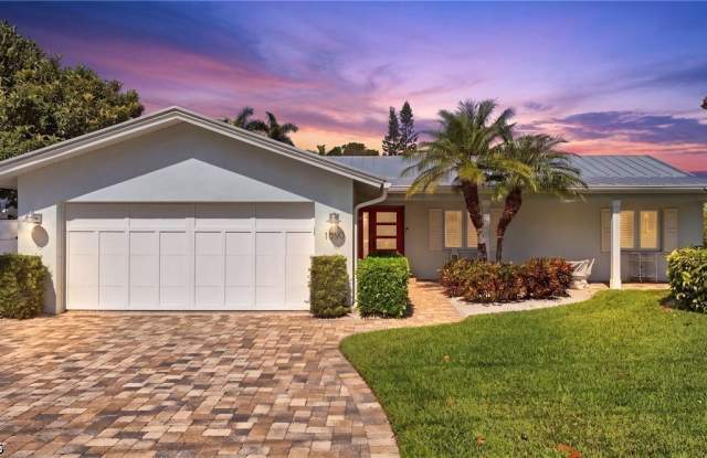 1590 Sandpiper Street photos photos