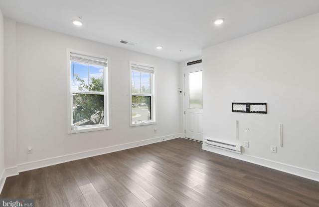 42623 NUBBINS Terrace Gallery 4