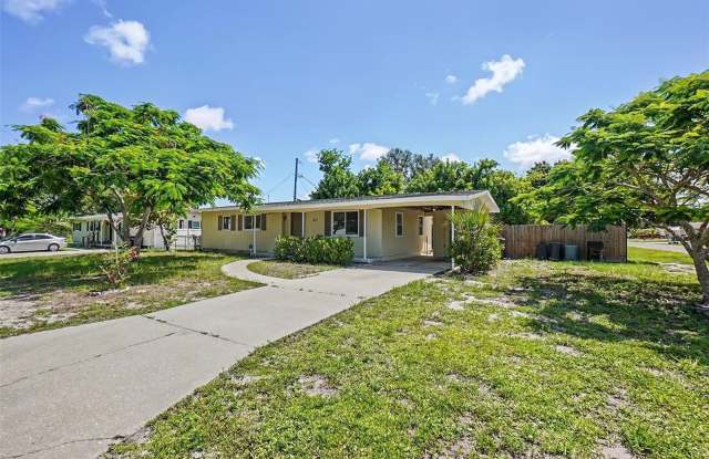 6515 3RD STREET Court W Gallery 2